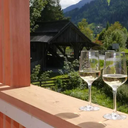 Der Brueckenwirt Hotel apartamentowy 4*